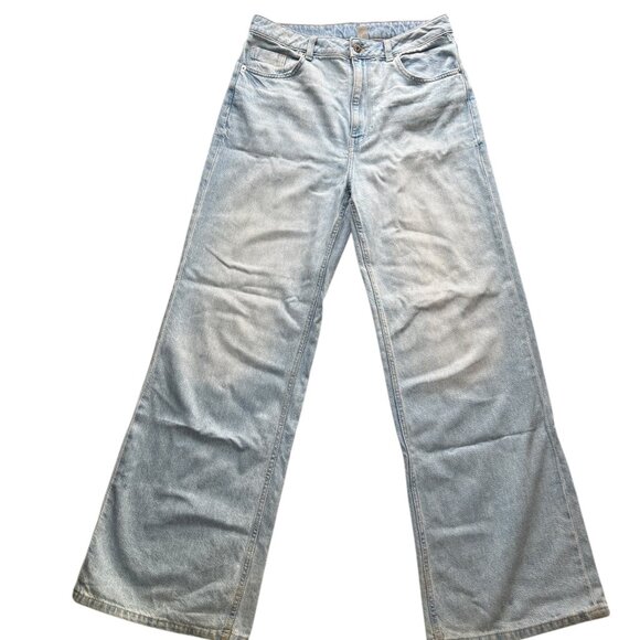 H&M High Waisted Wide-Leg Jeans - Picture 3 of 9